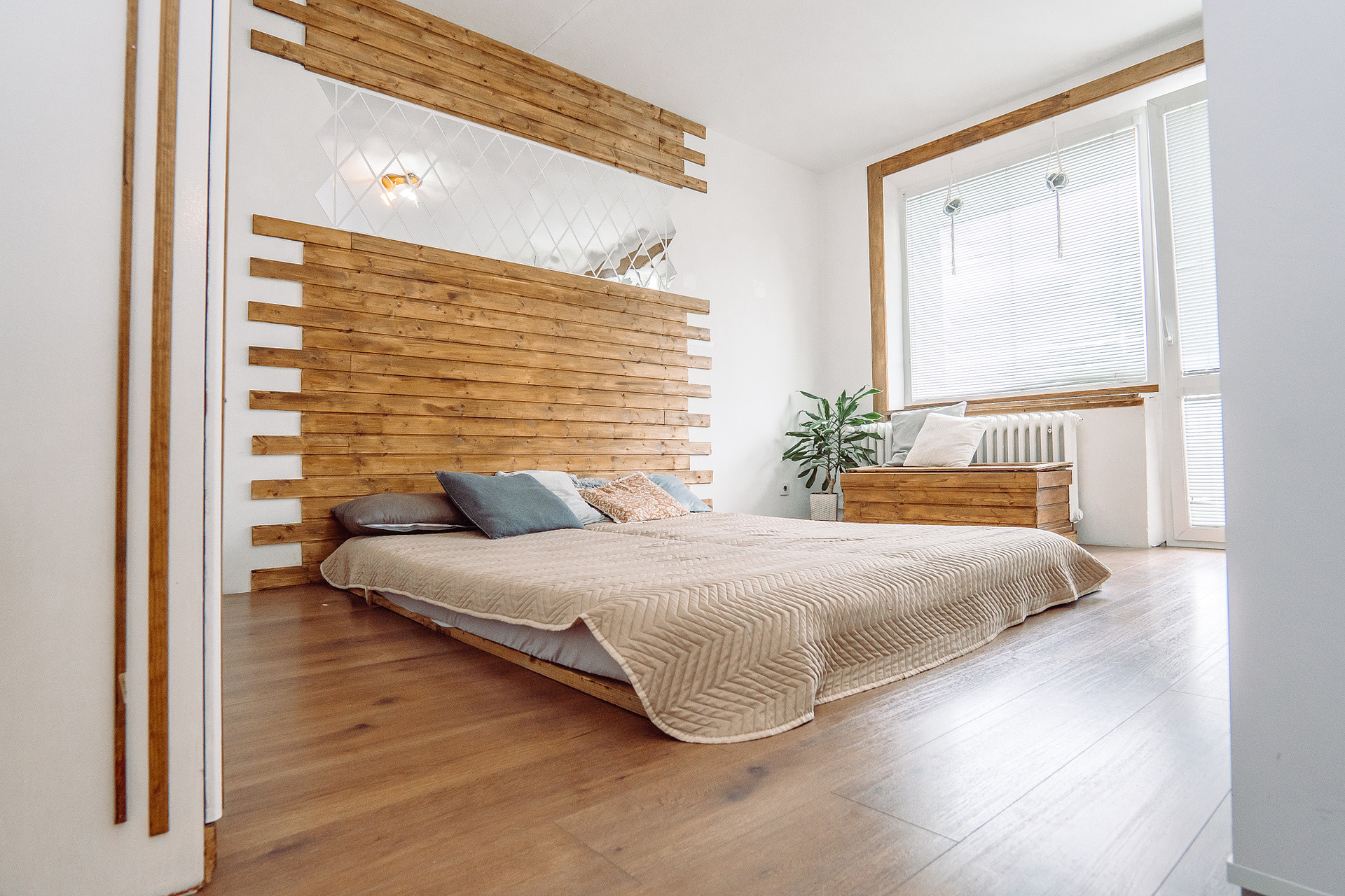 (REZERVOVANÉ) KOMFORTNÝ 3 IZBOVÝ BYT S LODŽIOU NA PETZVALOVEJ